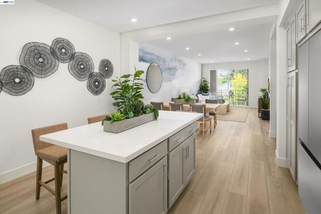 2011 Clement Avenue, Alameda, CA 94501