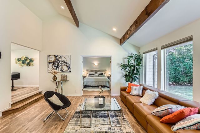 23732 NE 63rd Place S, Redmond, WA 98053