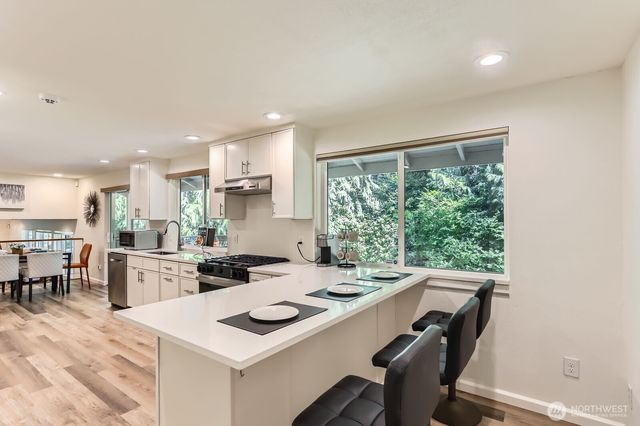 23732 NE 63rd Place S, Redmond, WA 98053