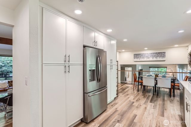 23732 NE 63rd Place S, Redmond, WA 98053