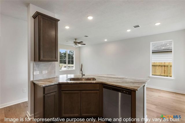 410 University Avenue, Troy, TX 76579