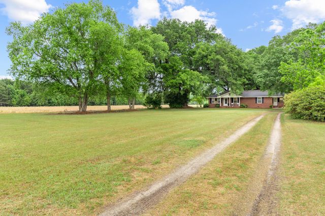1505 Midway Road, Elloree, SC 29047