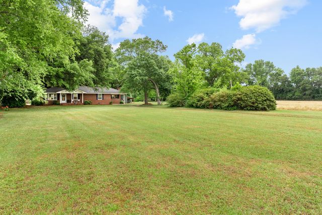 1505 Midway Road, Elloree, SC 29047