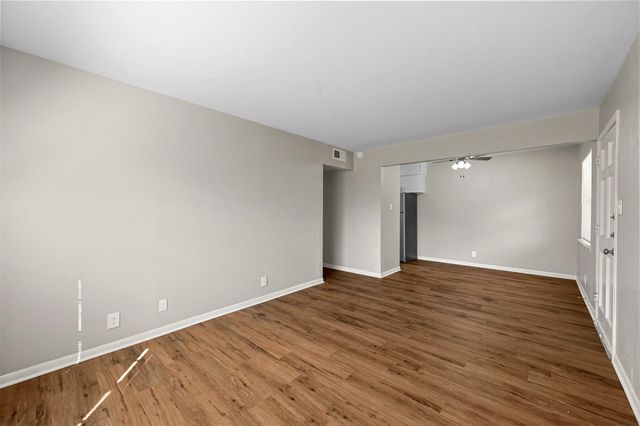 503 N Morris 1, Terrell, TX 75160