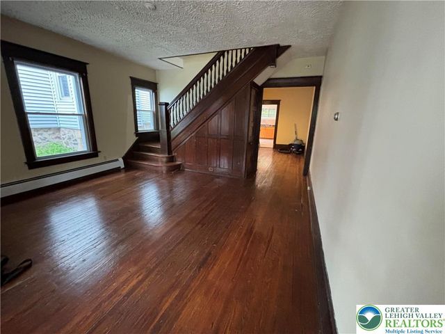613 South main Street, Bangor Boro, PA 18013