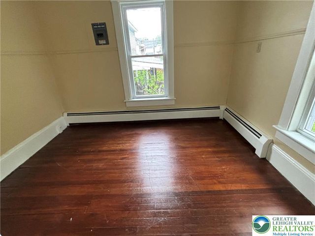 613 South main Street, Bangor Boro, PA 18013