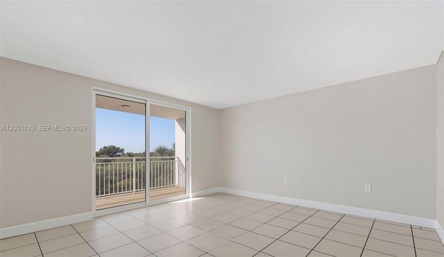 6940 Miami Gardens Dr 1-531, Hialeah, FL 33015