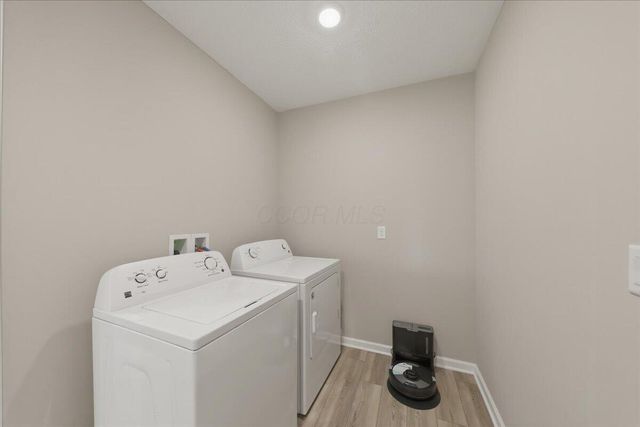 206 Topaz Court, Delaware, OH 43015