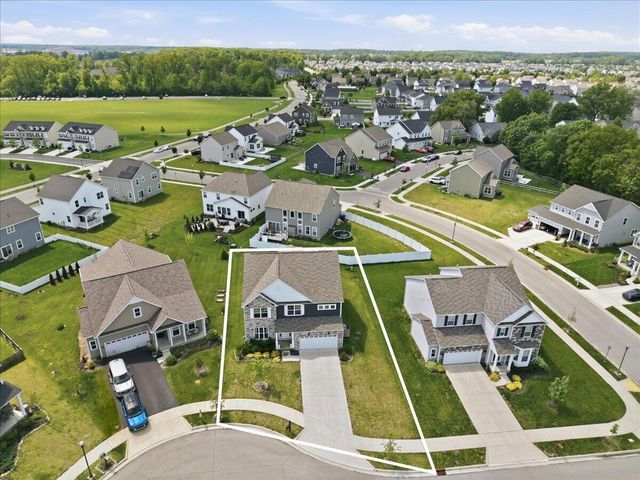 206 Topaz Court, Delaware, OH 43015