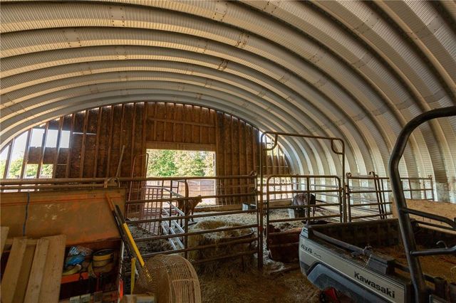 1318 NW 911P Road, Blairstown, MO 64726