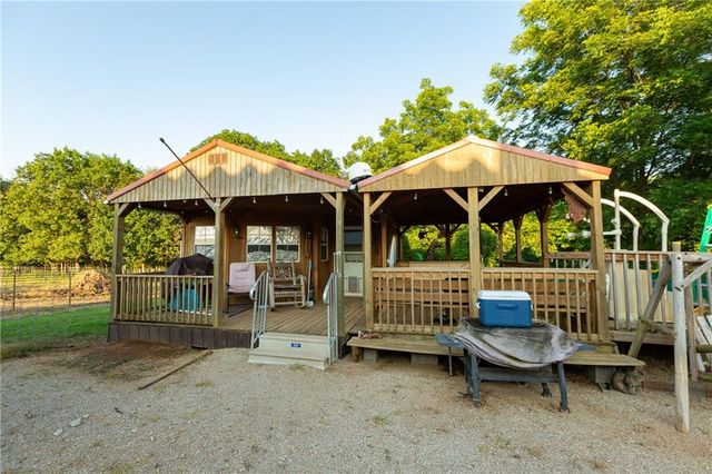 1318 NW 911P Road, Blairstown, MO 64726