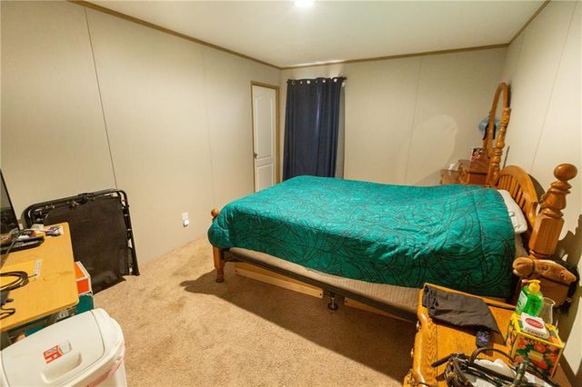 1318 NW 911P Road, Blairstown, MO 64726