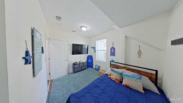 10 N Jamaica St, Pensacola, FL 32507