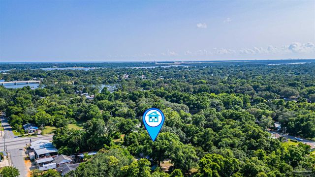 10 N Jamaica St, Pensacola, FL 32507