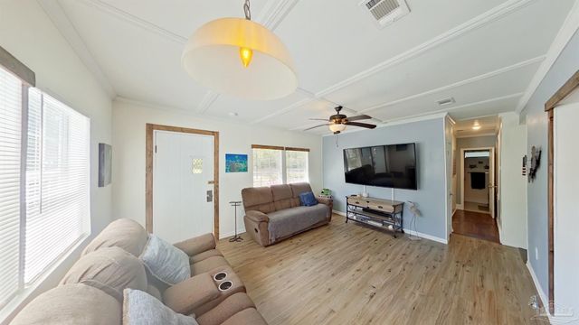 10 N Jamaica St, Pensacola, FL 32507