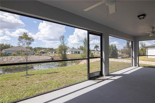3594 NE 9th PL, Cape Coral, FL 33909