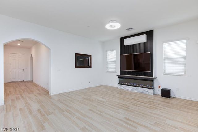 689 Monteverdi Peak Street, Henderson, NV 89011