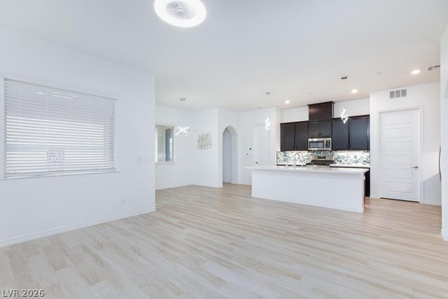 689 Monteverdi Peak Street, Henderson, NV 89011