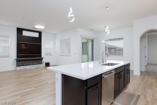 689 Monteverdi Peak Street, Henderson, NV 89011