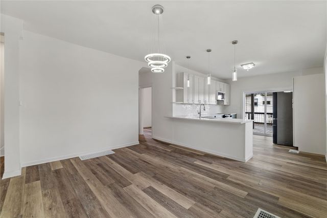 800 Orchard Avenue, Avalon, PA 15202