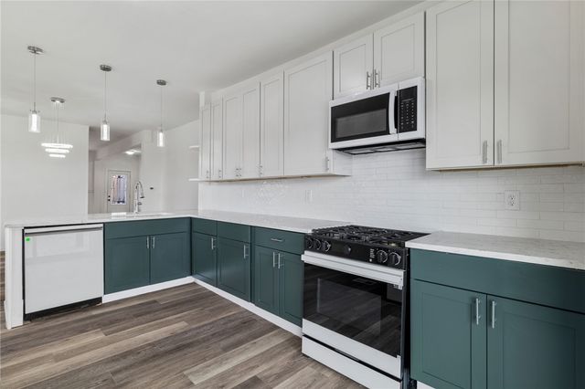 800 Orchard Avenue, Avalon, PA 15202