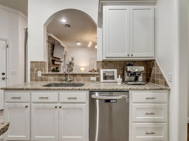 1324 Bay Bridge Court, Edmond, OK 73034
