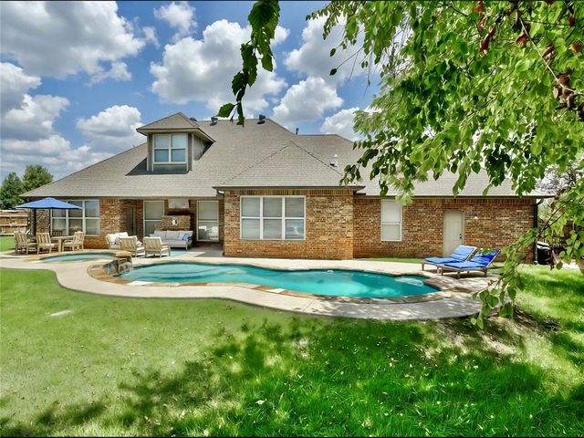 1324 Bay Bridge Court, Edmond, OK 73034