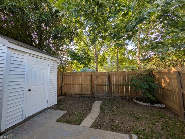 1158 Hillock XING, Virginia Beach, VA 23455