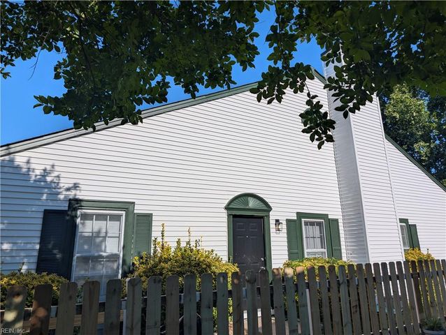 1158 Hillock XING, Virginia Beach, VA 23455