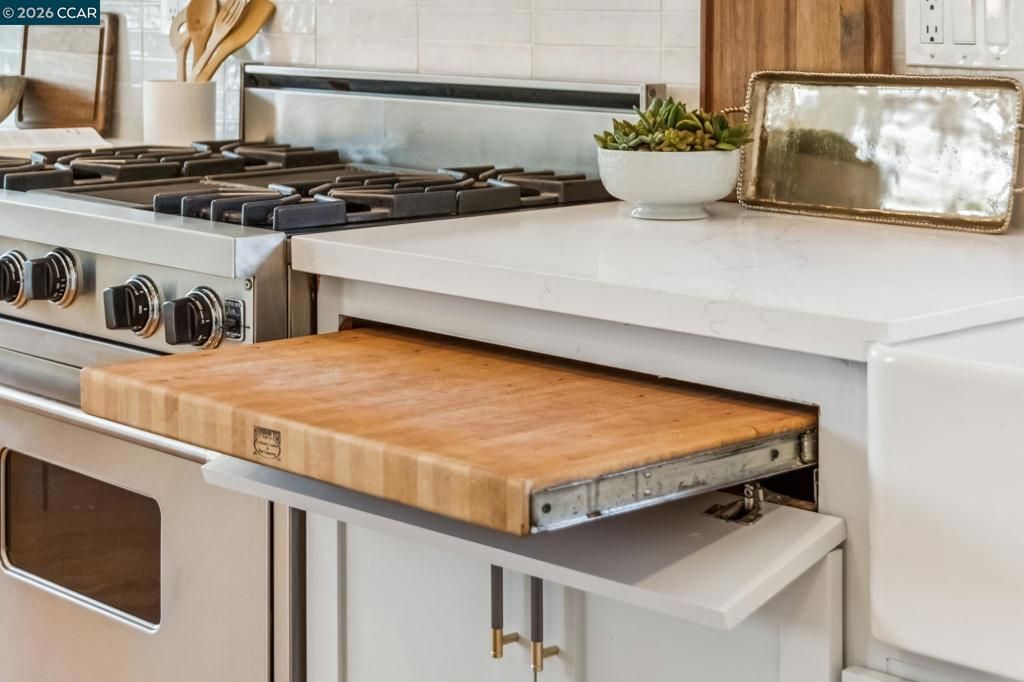 Image 23 of property listing at 212 Yale Ave, Kensington, CA 94708