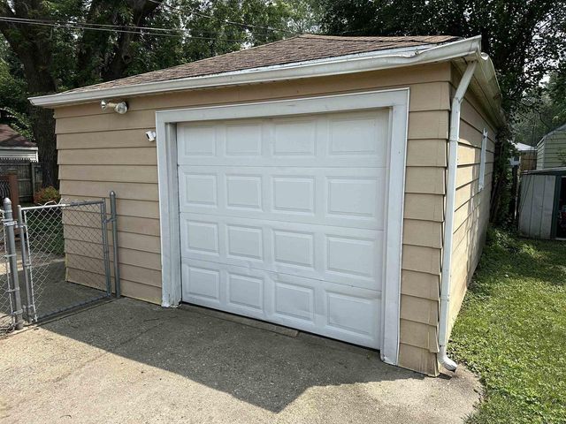 1636 Henderson Avenue, Beloit, WI 53511