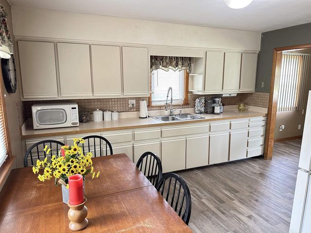 1636 Henderson Avenue, Beloit, WI 53511