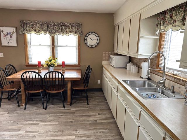 1636 Henderson Avenue, Beloit, WI 53511