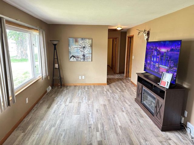 1636 Henderson Avenue, Beloit, WI 53511