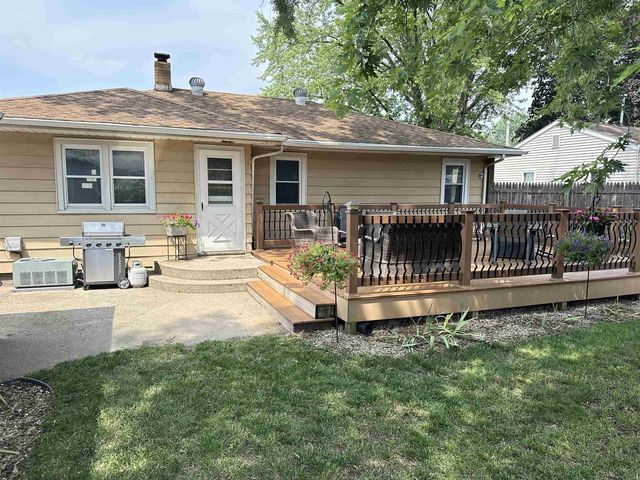 1636 Henderson Avenue, Beloit, WI 53511