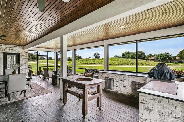 3801 Tiger Point Blvd, Gulf Breeze, FL 32563