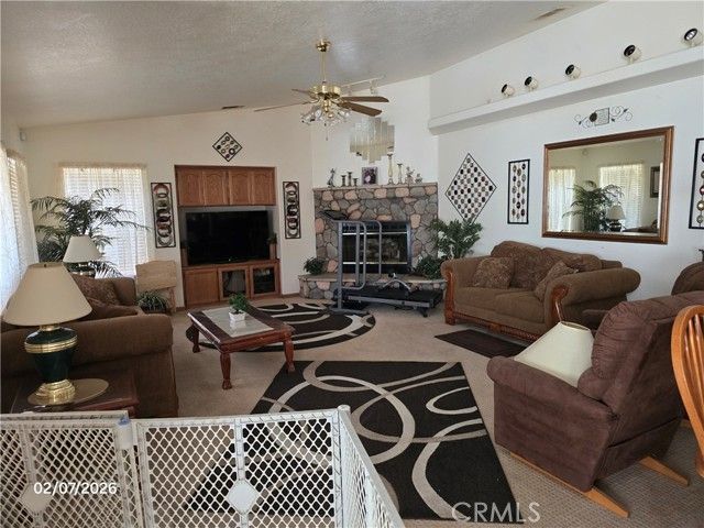 12720 Yorkshire, Apple Valley, CA 92308