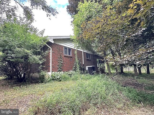 420 CHAPEL HILL RD, Sinking Spring, PA 19608