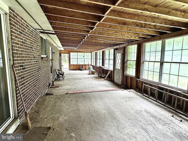 420 CHAPEL HILL RD, Sinking Spring, PA 19608