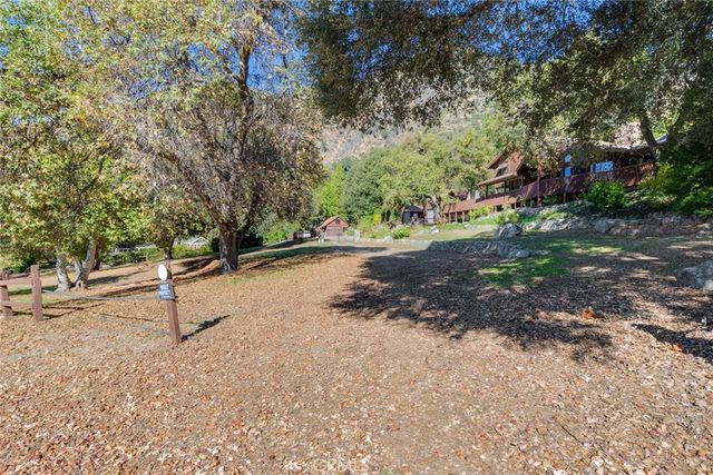 39292 Oak Glen Road, Oak Glen, CA 92399
