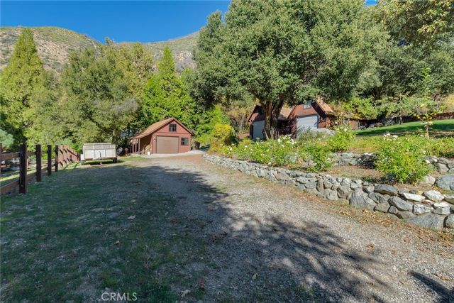 39292 Oak Glen Road, Oak Glen, CA 92399