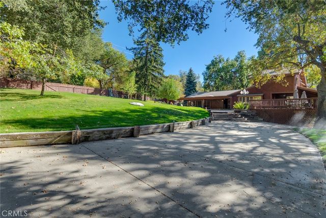 39292 Oak Glen Road, Oak Glen, CA 92399