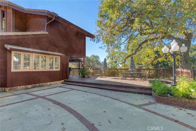 39292 Oak Glen Road, Oak Glen, CA 92399