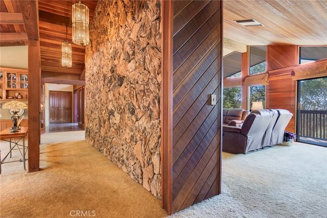 39292 Oak Glen Road, Oak Glen, CA 92399