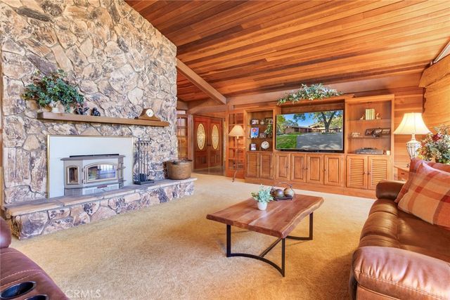 39292 Oak Glen Road, Oak Glen, CA 92399