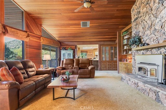 39292 Oak Glen Road, Oak Glen, CA 92399