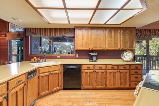 39292 Oak Glen Road, Oak Glen, CA 92399