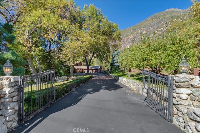 39292 Oak Glen Road, Oak Glen, CA 92399