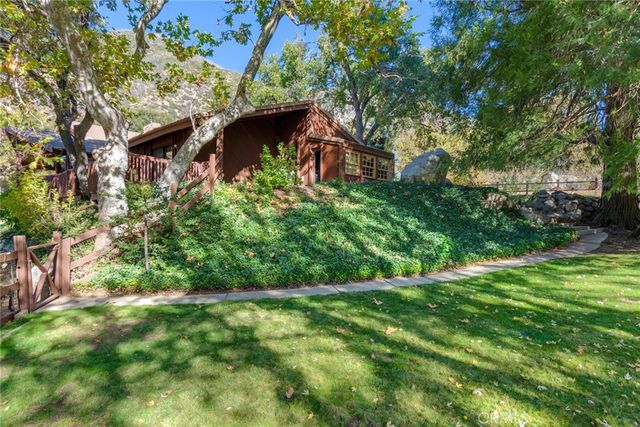 39292 Oak Glen Road, Oak Glen, CA 92399