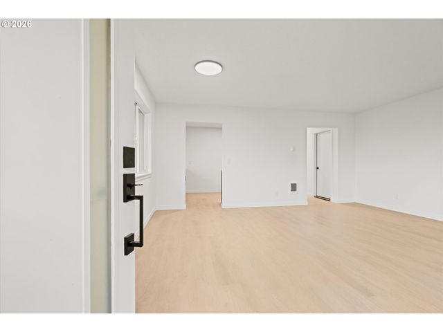 635 Ne DALLAS St, Camas, WA 98607